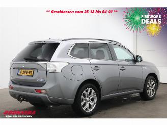 Mitsubishi Outlander 2.0 PHEV Instyle Schuifdak Leder Navi Clima Cruise Camera SHZ AHK picture 3