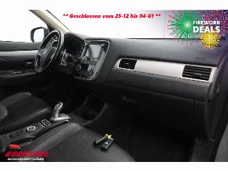 Mitsubishi Outlander 2.0 PHEV Instyle Schuifdak Leder Navi Clima Cruise Camera SHZ AHK picture 13