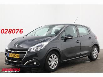 Unfallwagen Peugeot 208 1.2 PureTech 5-DRS Access Navi Airco Cruise PDC 104.492 km! 2017/5