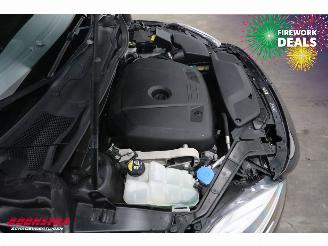 Volvo V-40 2.0 T3 Nordic+ Pano LED Memory Leder Camera SHZ picture 8