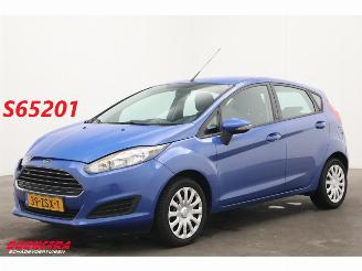 uszkodzony samochody osobowe Ford Fiesta 1.0 Trend 5-DRS Airco AHK 2013/1