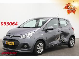 Unfallwagen Hyundai I-10 1.0i i-Motion Comfort Clima Cruise PDC 2016/1