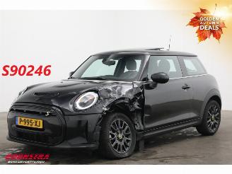 Vaurioauto  passenger cars Mini Mini Cooper SE 33 kWh Schuifdak LED Leder Cruise Camera SHZ 2022/6