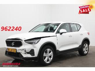 krockskadad bil auto Volvo XC40 2.0 B3 Core Navi Clima Carplay Sportzetels 2022/10