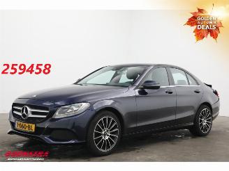 damaged passenger cars Mercedes C-klasse 200 CDI Navi Leder SHZ PDC Cruise LMV 2017/2