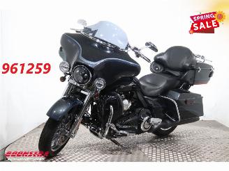 Vaurioauto  motor cycles Harley-Davidson  110 FLHTCUSE CVO Ultra Classic 110 Years Ed. Radio Cruise LED ABS 2013/1