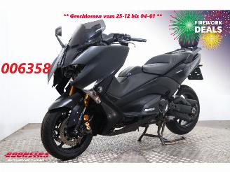 dañado motos Yamaha  T-Max 530 Black Max Akrapovic 2017/8