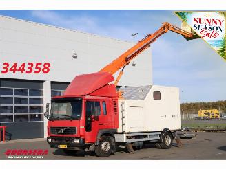bruktbiler vrachtwagen Volvo FL 220 Hubarbeitsbuhne Custers T200 18T 2003/5