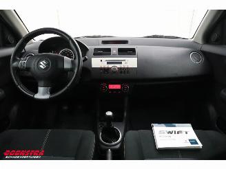 Suzuki Swift 1.3 Bandit 5-DRS Clima LMV Keyless picture 14