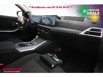 BMW 3-serie 330e Schuifdak 360° LED Cruise SHZ 4.216 km! picture 14