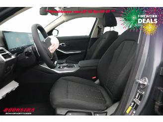 BMW 3-serie 330e Schuifdak 360° LED Cruise SHZ 4.216 km! picture 17