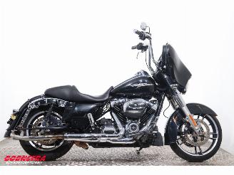Harley-Davidson  FLHX Street Glide LED Cruise Radio picture 7