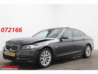 Vaurioauto  passenger cars BMW 5-serie 520d High Ex. Schuifdak Memory Leder Navi Clima Cruise SHZ AHK 2015/11