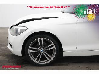 BMW 1-serie 116i 5-DRS Navi Bluetooth Airco PDC SHZ picture 11