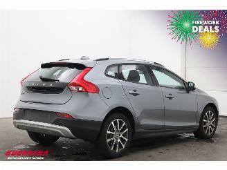 Volvo V-40 Cross Country 2.0 D2 Aut. Kinetic Navi Airco Cruise picture 3