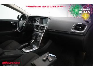 Volvo V-40 Cross Country 2.0 D2 Aut. Kinetic Navi Airco Cruise picture 5