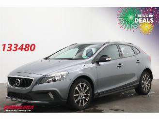 occasion passenger cars Volvo V-40 Cross Country 2.0 D2 Aut. Kinetic Navi Airco Cruise 2017/3