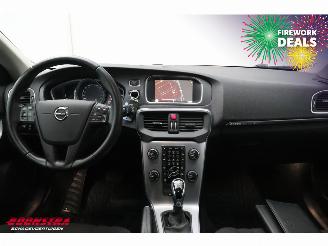 Volvo V-40 Cross Country 2.0 D2 Aut. Kinetic Navi Airco Cruise picture 6