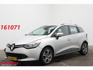 Vaurioauto  passenger cars Renault Clio Estate Grandtour 1.5 dCi ECO Night Day Navi Airco Cruise PDC 2015/8