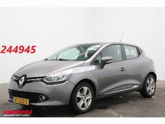 Vaurioauto  passenger cars Renault Clio 0.9 TCe Dynamique Navi Clima Cruise 2015/11