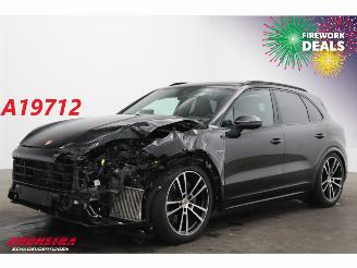 skadebil auto Porsche Cayenne 3.0 E-Hybrid Pano LED ACC HUD Sport Chrono PDLS+ PASM AHK 2023/10