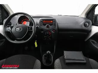 Toyota Aygo 1.0 VVT-i x-fun Airco Bluetooth Cruise 80.608 km! picture 14