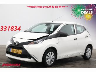 Vaurioauto  passenger cars Toyota Aygo 1.0 VVT-i x-fun Airco Bluetooth Cruise 80.608 km! 2018/2