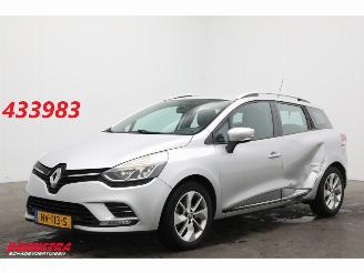 Vaurioauto  passenger cars Renault Clio Grandtour Estate 0.9 TCe Zen Navi Airco Cruise 91.873 km! 2017/4