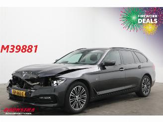 damaged passenger cars BMW 5-serie Touring 520i Aut. Sport-Line LED Navi Clima Cruise PDC AHK 2018/9