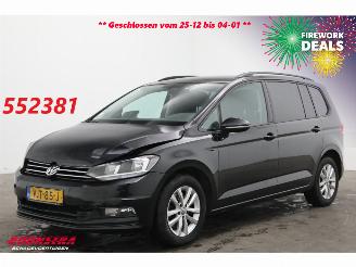 škoda dodávky Volkswagen Touran 1.6 TDI VAN Navi Clima Cruise SHZ PDC AHK 143.757 km! 2017/10