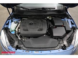 Volvo V-40 1.5 T3 Aut. R-Design LED H/K Leder Navi Clima Cruise Camera SHZ PDC AHK picture 8