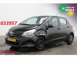 Unfallwagen Toyota Yaris 1.0 VVT-i Aspiration Airco Camera Bluetooth 167.634 km! 2012/4