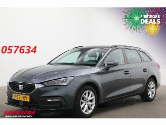 krockskadad bil auto Seat Leon Sportstourer 1.0 eTSI Style LED ACC Apple/Android Clima Camera PDC 2022/5