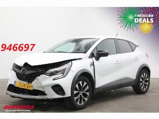 damaged passenger cars Renault Captur 1.0 TCe 90 Evolution Navi Airco Cruise Camera 2023/3