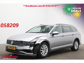 Unfallwagen Volkswagen Passat Variant Variant 1.5 TSI DSG Comfort Business LED ACC Navi Clima PDC AHK 2020/2