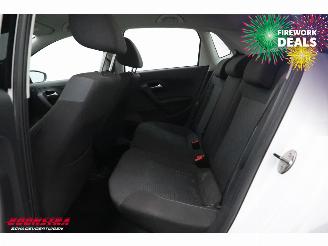 Volkswagen Polo 1.4 TDI BlueMotion Navi Airco Cruise picture 18