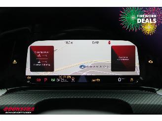 Volkswagen Golf 1.5 eTSI DSG R-Line Virtual ACC Navi Camera LRHZ picture 22