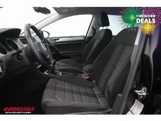 Volkswagen Golf 1.0 TSI Comfortline Navi Clima Cruise Camera PDC AHK 74.205 km! picture 14