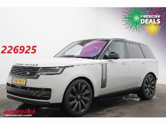 Damaged car Land Rover Range Rover P550e SV PHEV Pano 4X Memory/Massage/Ventilatie Meridian 360° 14.294 km! 2024/6