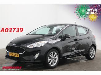 Auto incidentate Ford Fiesta 1.1 Trend Navi Airco Cruise PDC 75.883 km! 2017/10