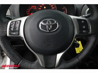 Toyota Yaris 1.3 VVT-i Aspiration Navi Airco Cruise Camera picture 15
