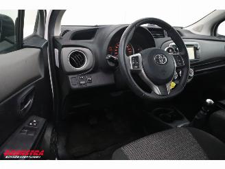 Toyota Yaris 1.3 VVT-i Aspiration Navi Airco Cruise Camera picture 14