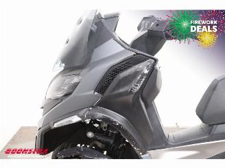 Piaggio  MP3 530 HPE Exclusive ABS Camera 4.804 km! picture 10