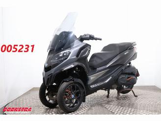 škoda motocykly Piaggio  MP3 530 HPE Exclusive ABS Camera 4.804 km! 2022/12