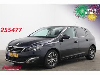 Damaged car Peugeot 308 1.2 PureTech Aut. Allure Pano LED Navi Clima Cruise PDC 2016/10