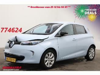 krockskadad bil auto Renault Zoé R240 Zen 22 kWh (incl. Accu) Navi Clima Cruise Camera 2013/4