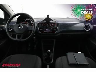 Volkswagen Up! 1.0 5-DRS Airco Bluetooth 59.636 km! picture 12