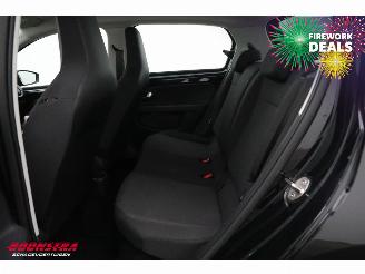 Volkswagen Up! 1.0 5-DRS Airco Bluetooth 59.636 km! picture 15
