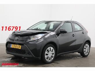 skadebil auto Toyota Aygo 1.0 VVT-i MT Play ACC Bluetooth Airco Camera 2023/6
