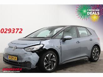 Vaurioauto  passenger cars Volkswagen ID.3 Pro 58 kWh LED ACC Navi LRHZ SHZ PDC 2020/11